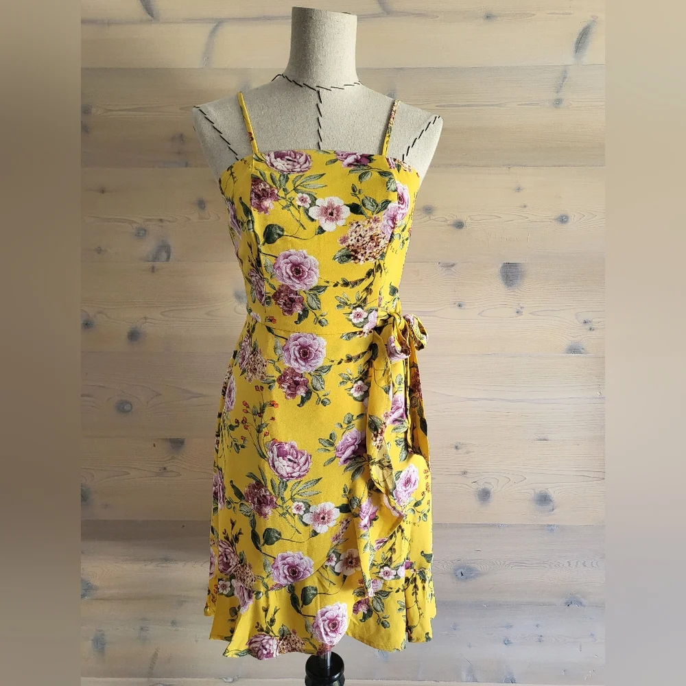 NWOT Xhileration Mock Wrap Floral Mini Dress size XS - Picture 1 of 7